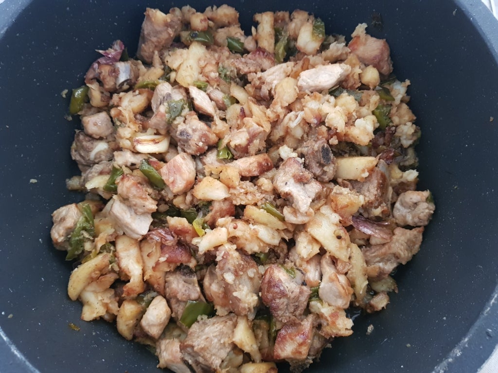 Imatge del plat de la frita eivissenca de porc, un menjar més que típic de l'illa / M.J.A.