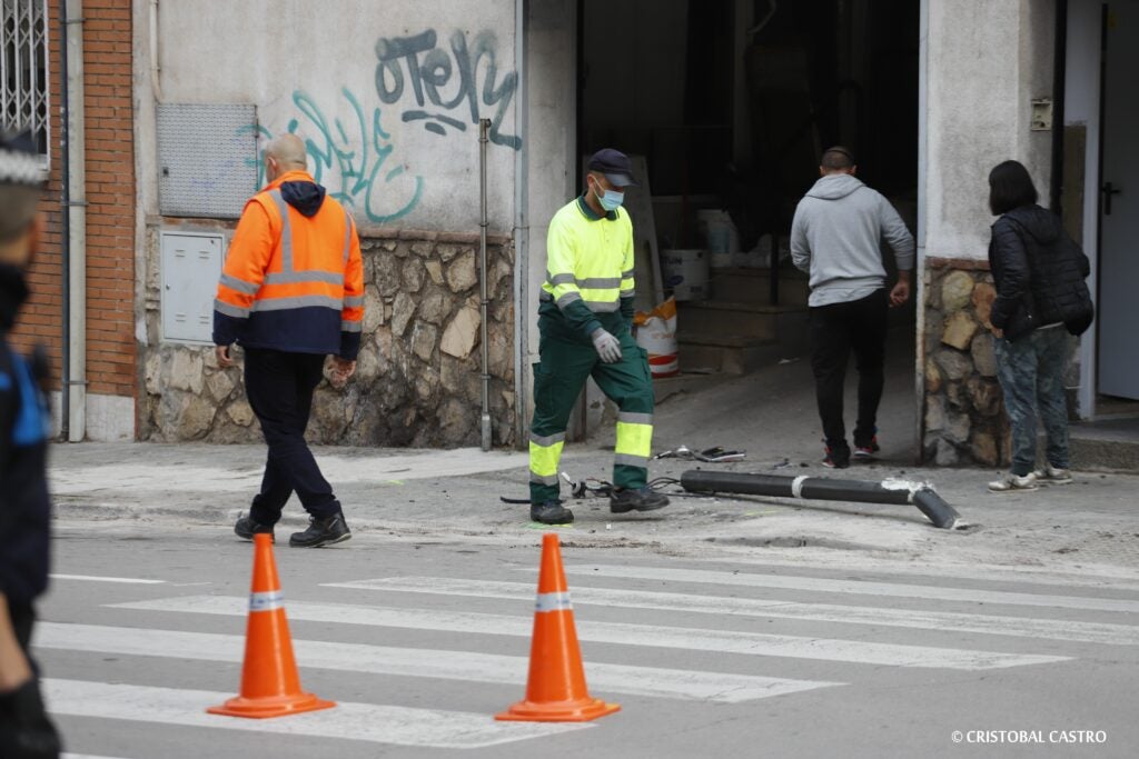 accident de trànsit entre dos vehicles
al carrer de Menéndez y Pelayo, a l’encreuament amb la carretera de Montcada.