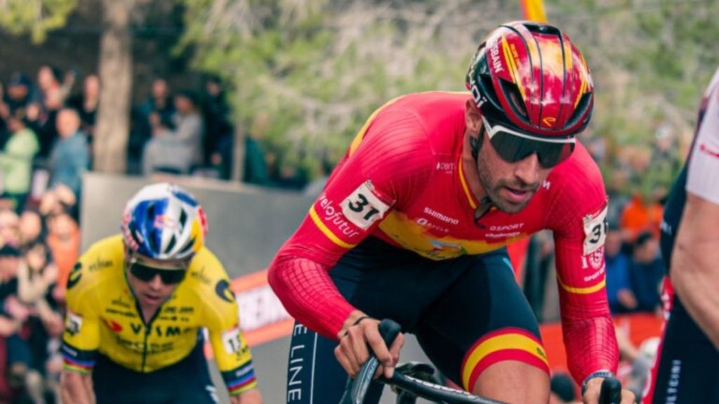 Felipe Orts va rebre l'alé de l'afició de la Marina al CX Benidorm, prova del Mundial de ciclocròs | Alfonso Blanco