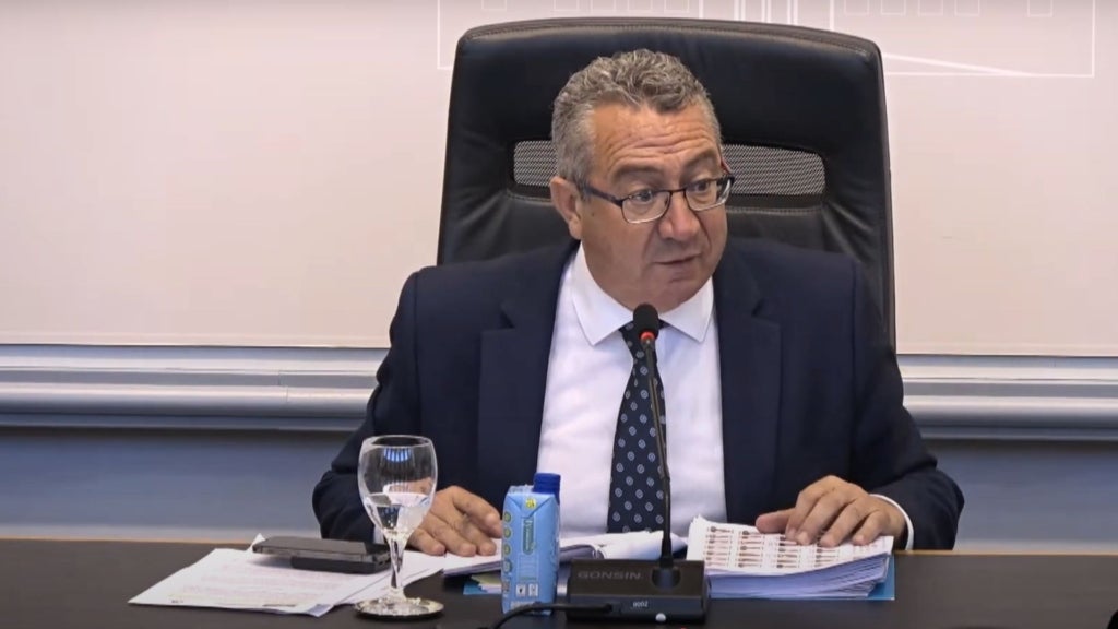 Toni P&eacute;rez, president de la Diputaci&oacute; d'Alacant al plenari del dimecres 2 de juliol de 2025