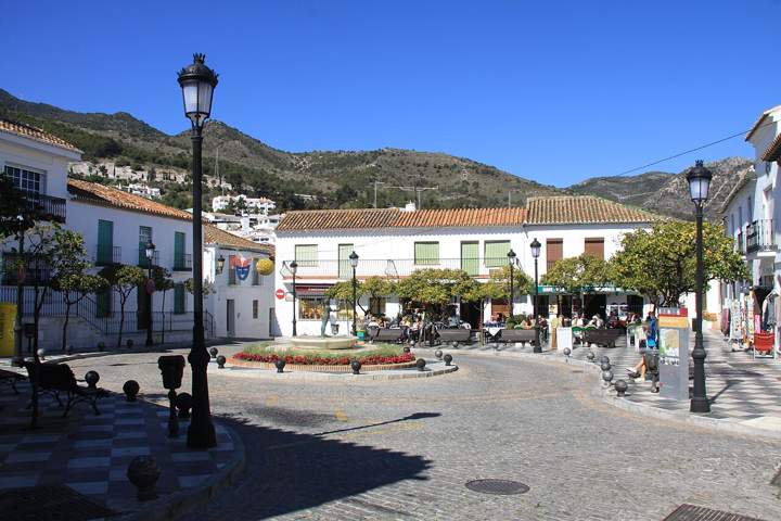 Benalm&aacute;dena