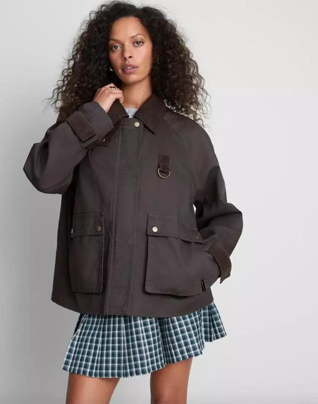 L'obsessi&oacute; de les m&eacute;s 'pijetes': les parques estil Barbour de Primark i Mango que arrasen aquest entretemps