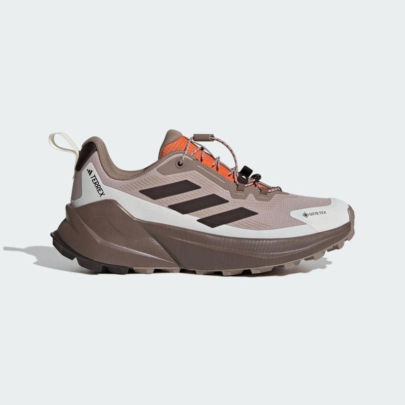 Les vambes impermeables que van acabar amb New Balance: Adidas les llança per 97,50 euros