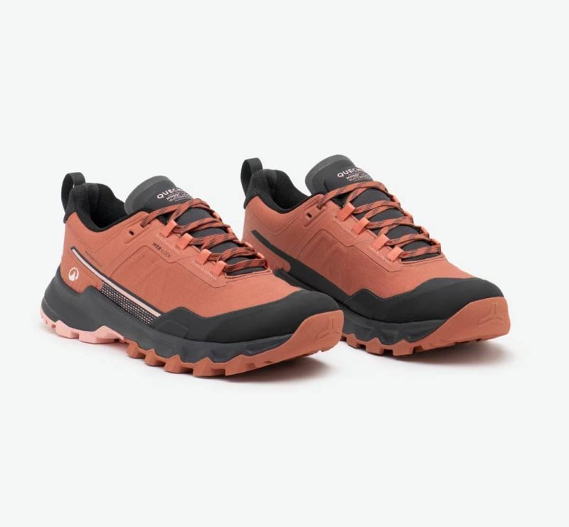 Arriben a Decathlon les Quechua impermeables: tan c&ograve;modes com les Skechers i per menys de 42 euros