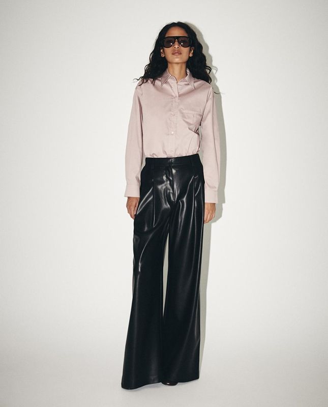 Els pantalons de cuir de Sfera per portar de l'oficina a l''afterwork' que estilitzen al màxim les cames